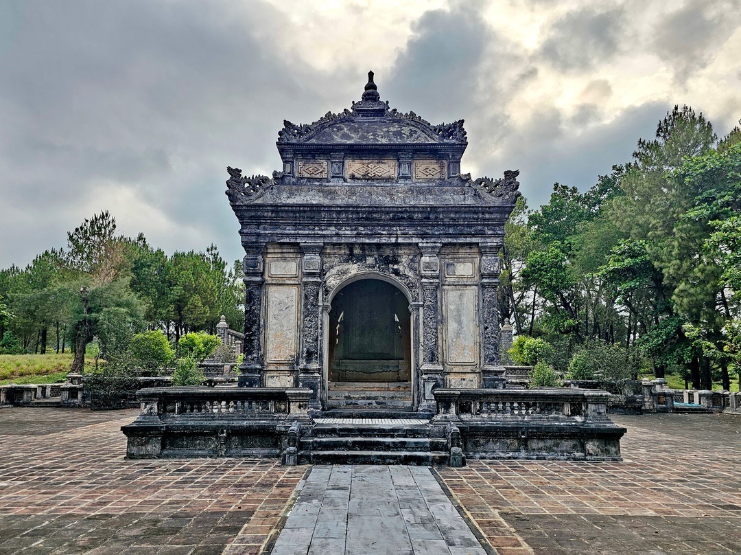 Imperial Tomb of Dong Khanh-顺化必去景点