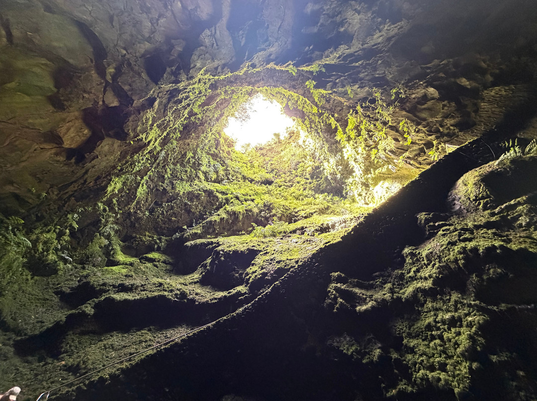 Algar do Carvao-Porto Judeu必去景点