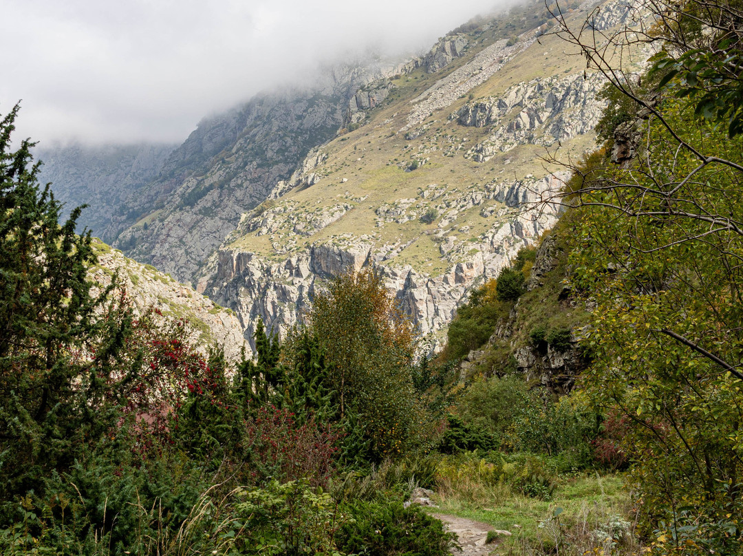 Gveleti Waterfall-Stepantsminda必去景点