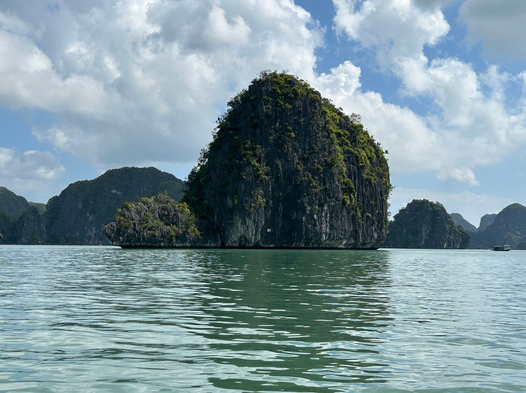 Cat Ba Kayak Adventures-下龙湾必去景点