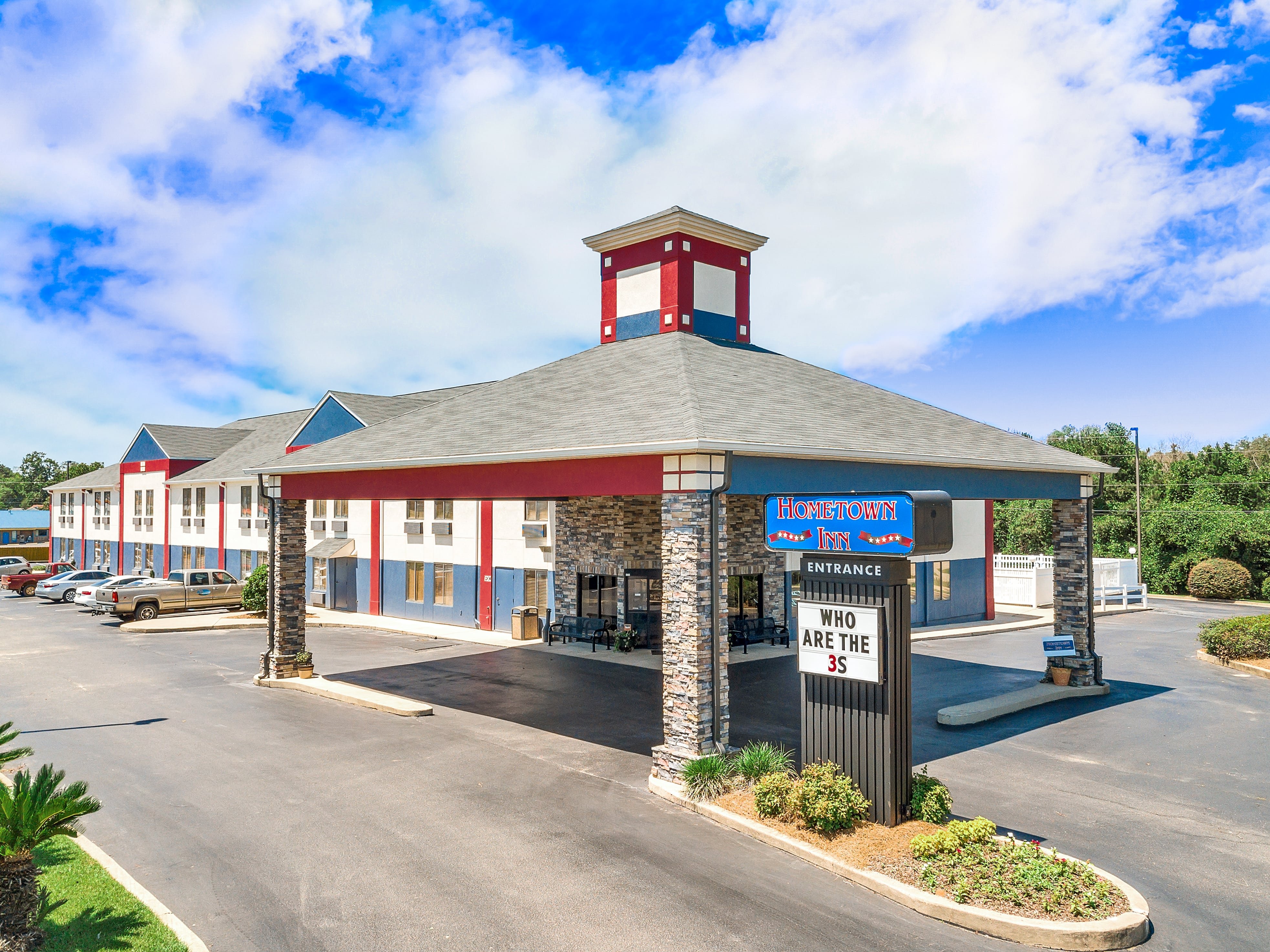 Hometown Inn USA-官方