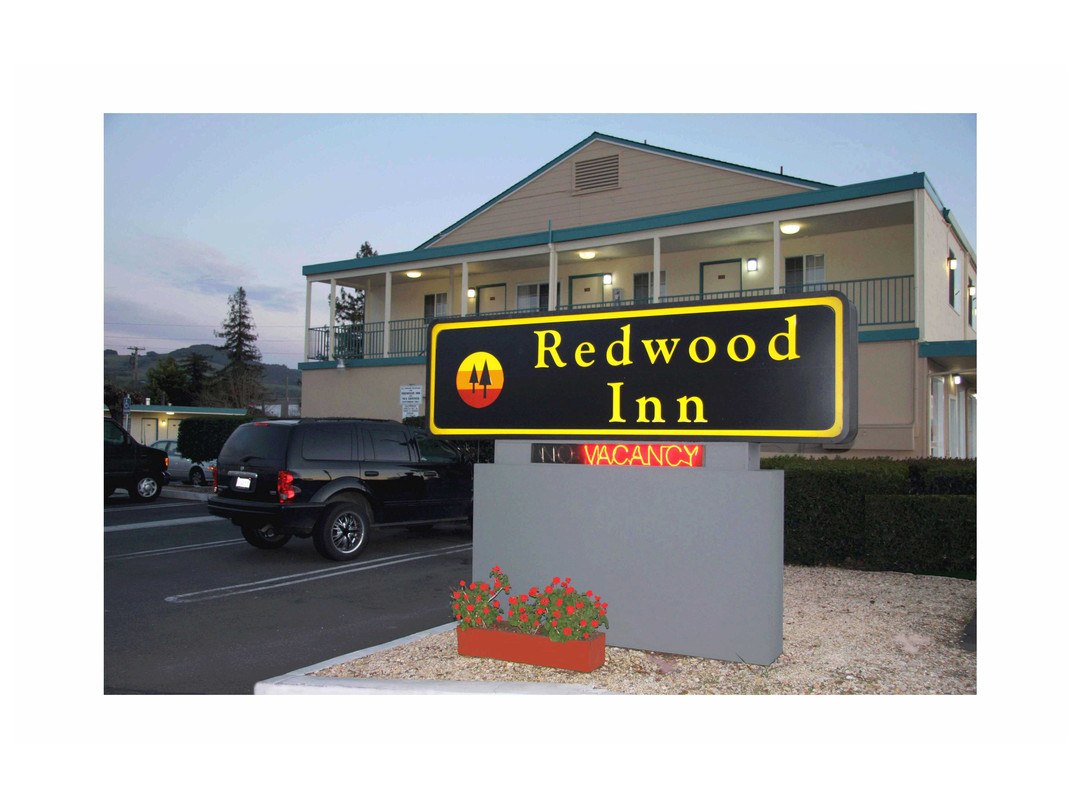 Redwood Inn