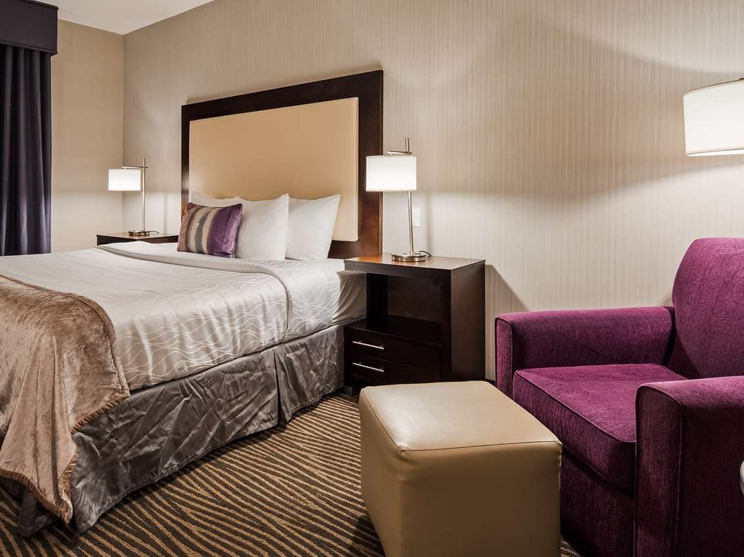 Best Western Plus Hotel At The Convention Center主图