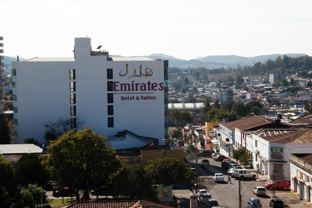 Santana do Livramento酒店住宿-Emirates Hotel & Suites