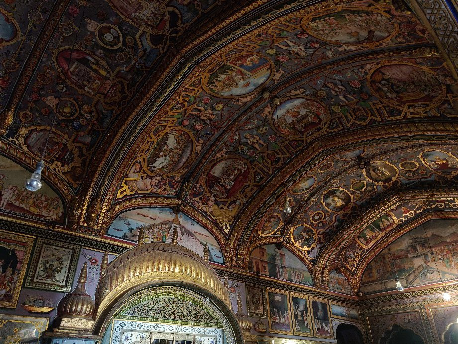 Sri Shantinath Bhagwan Mandir