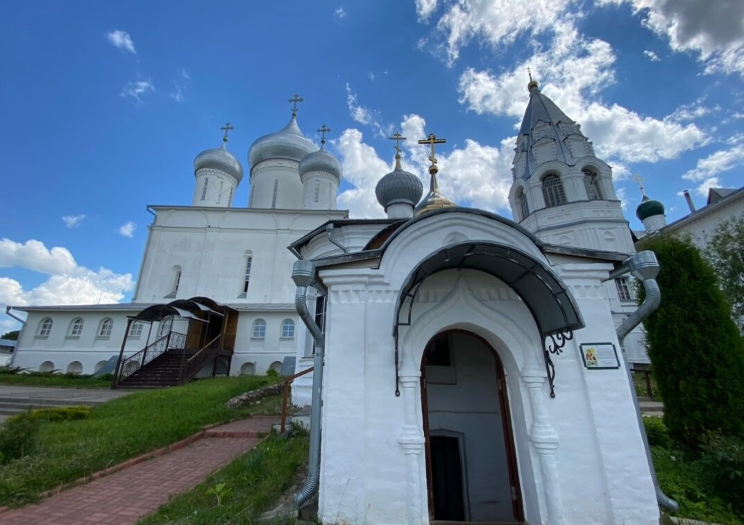 Church and Bell Tower Arkhangela Gavriila景点图片