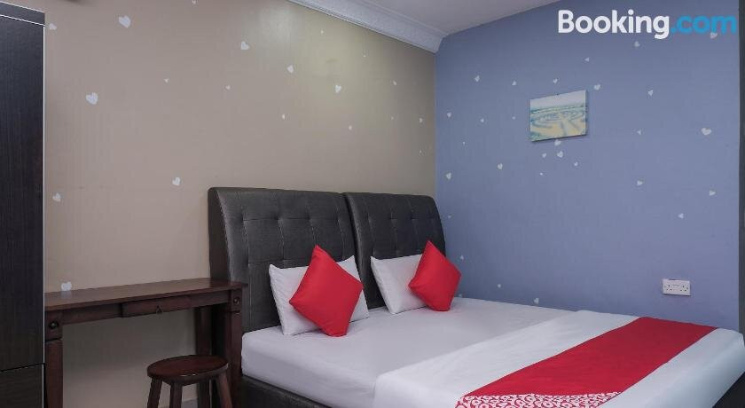 OYO 90015 Indah Chalet