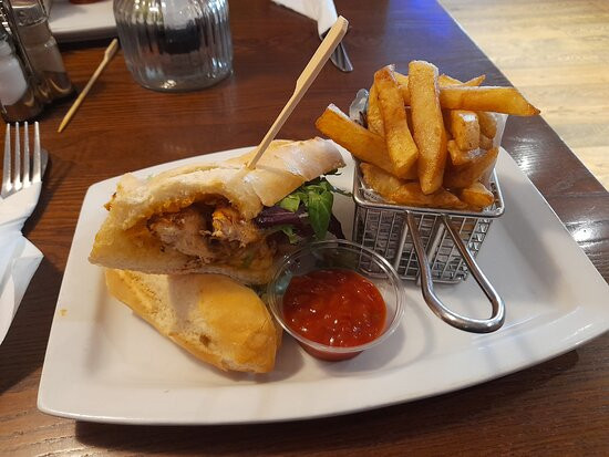 Masons Arms Hotel主图