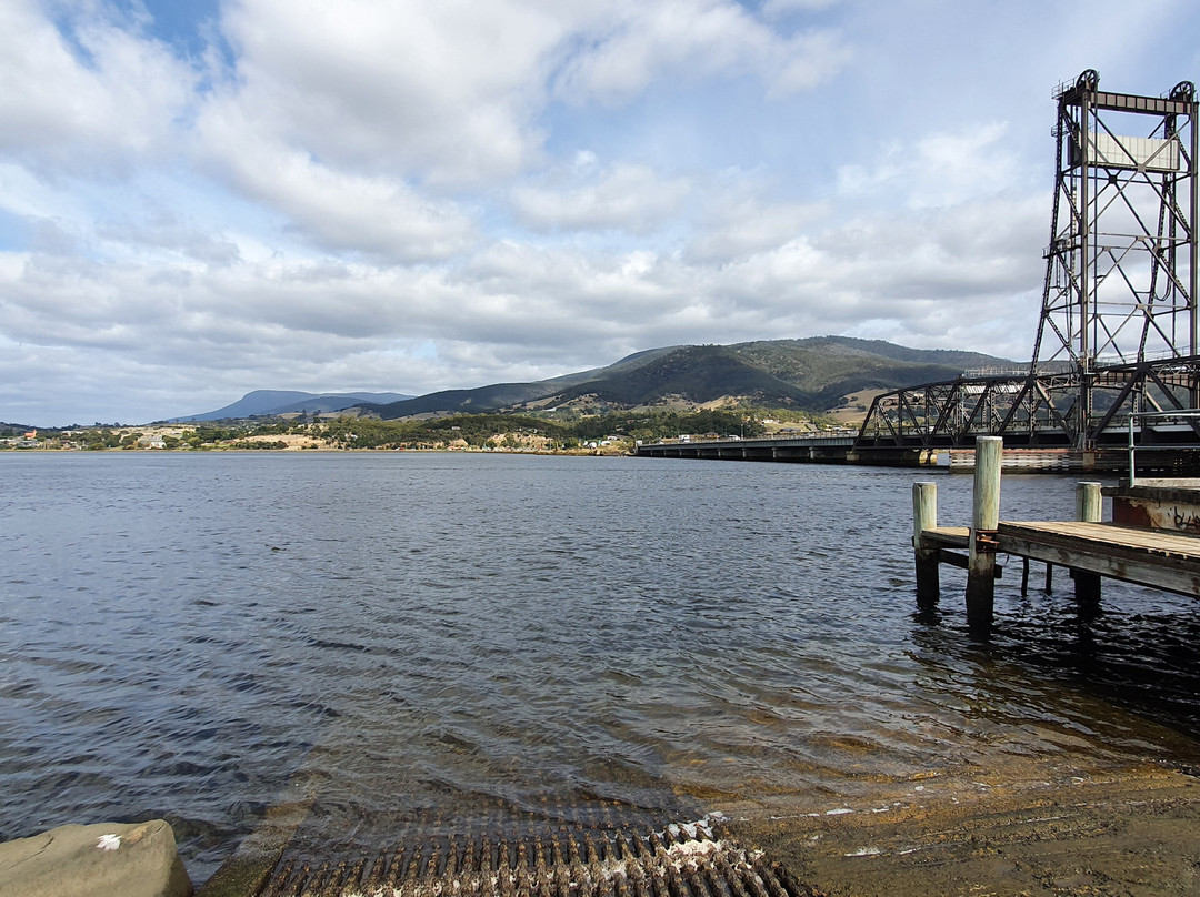 Bridgewater Memorial Reserve景点图片