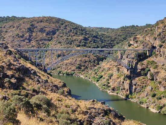 Puente de Requejo-Villadepera必去景点