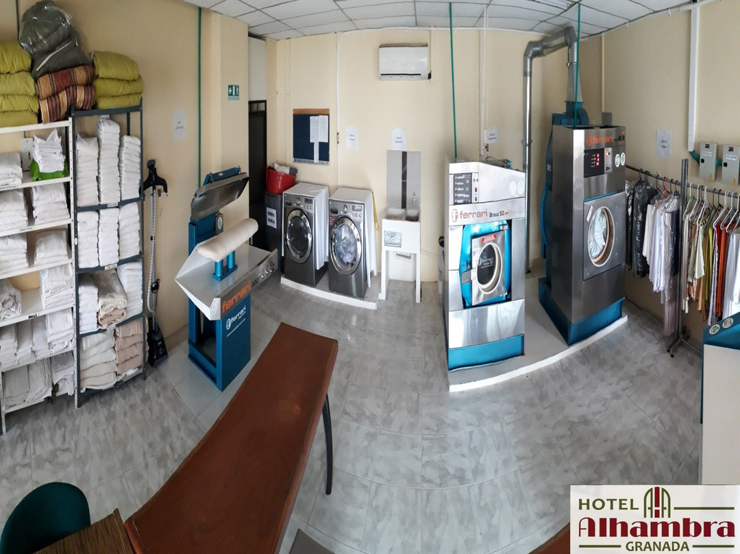 Hotel Alhambra主图