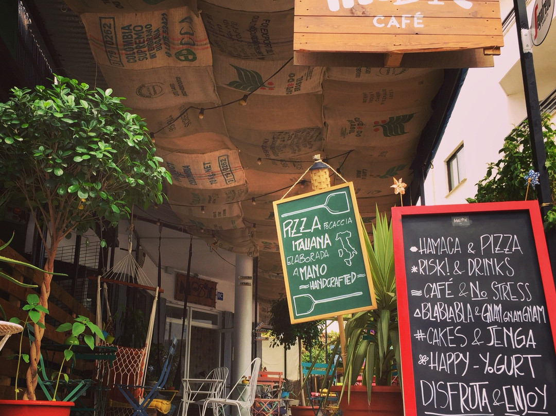 Mosaic café