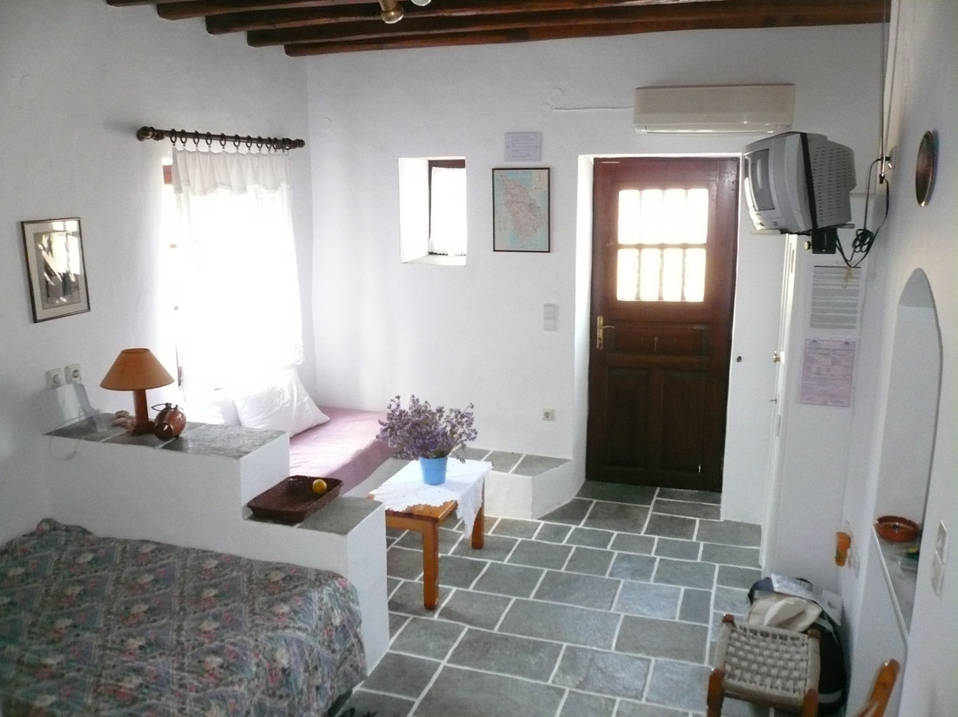 Aris & Maria Houses
