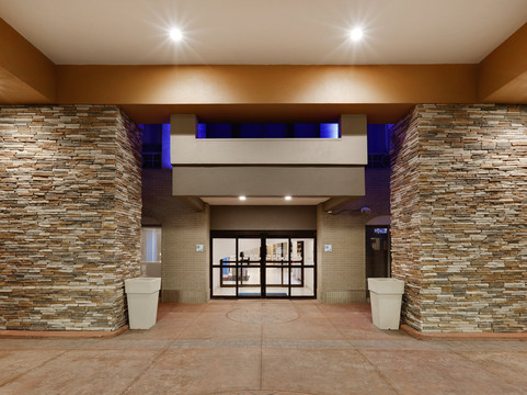 智选假日套房酒店邓肯维尔 by IHG主图