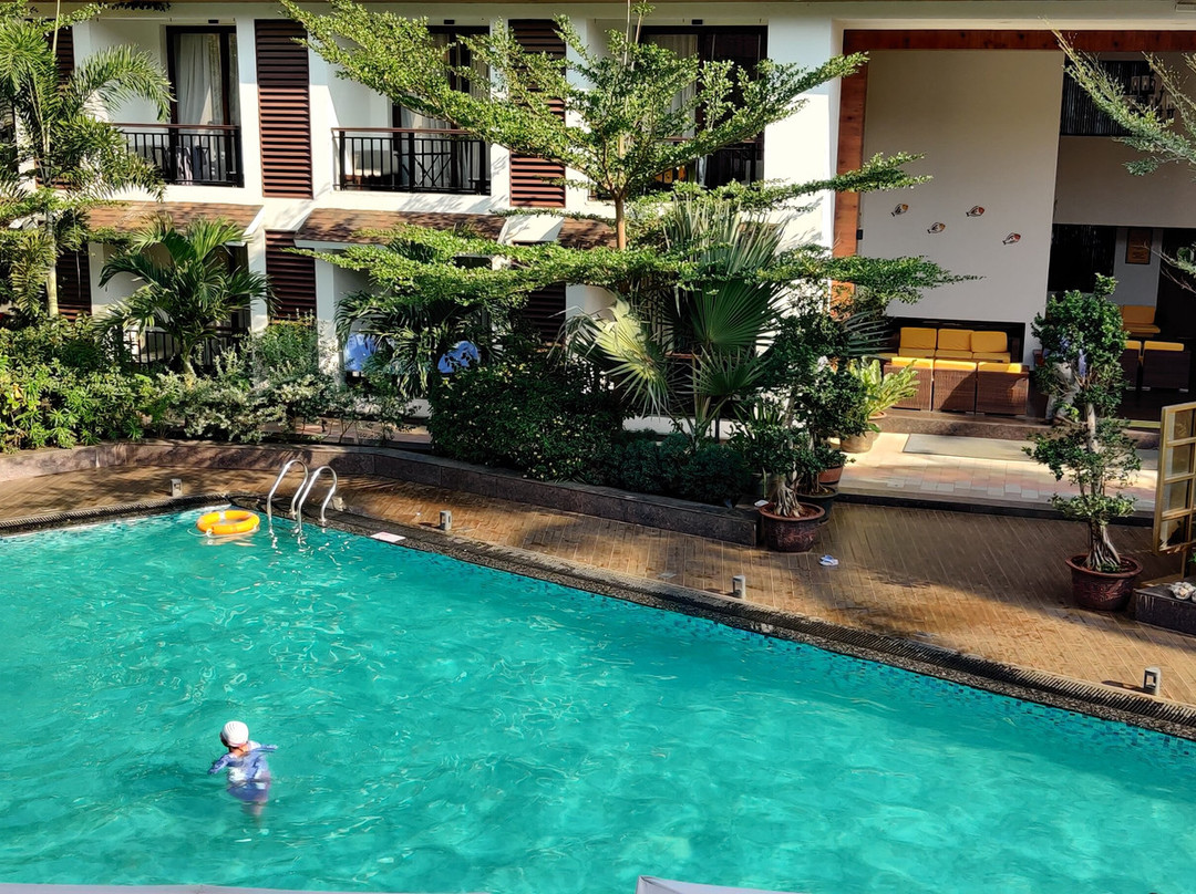 Sobit Sarovar Portico主图