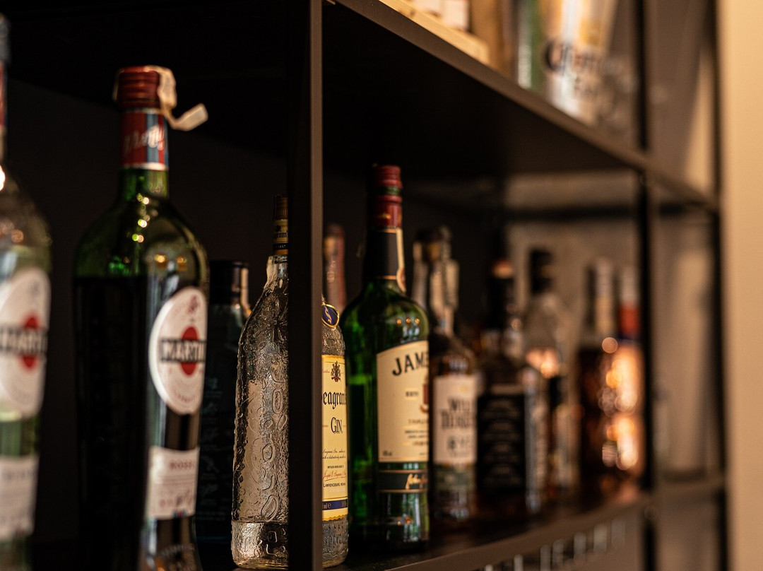 Corner Bistro & Bar
