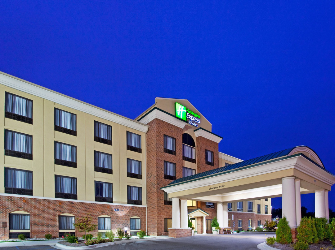 Holiday Inn Express & Suites Detroit - Utica By IHG主图