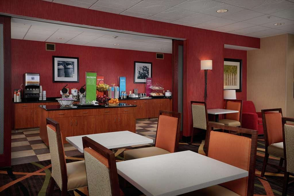 Hampton Inn Shrewsbury主图