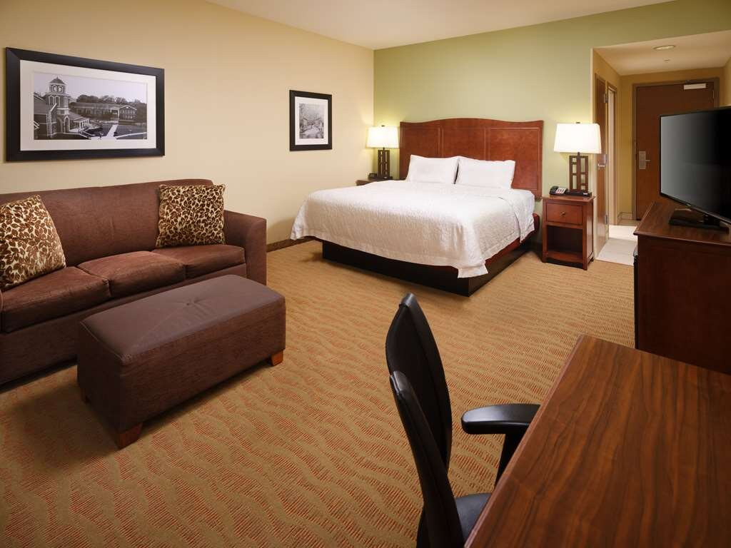 Hampton Inn Cleveland主图