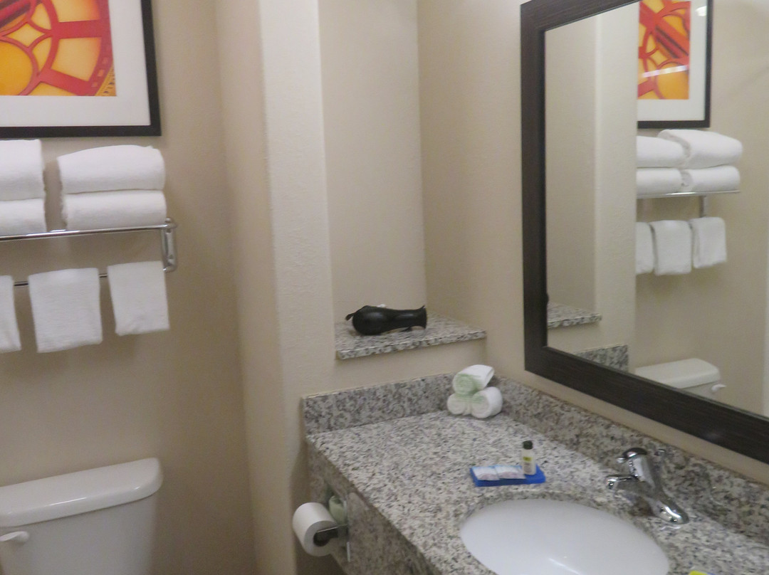 Holiday Inn Express & Suites Glasgow By IHG主图