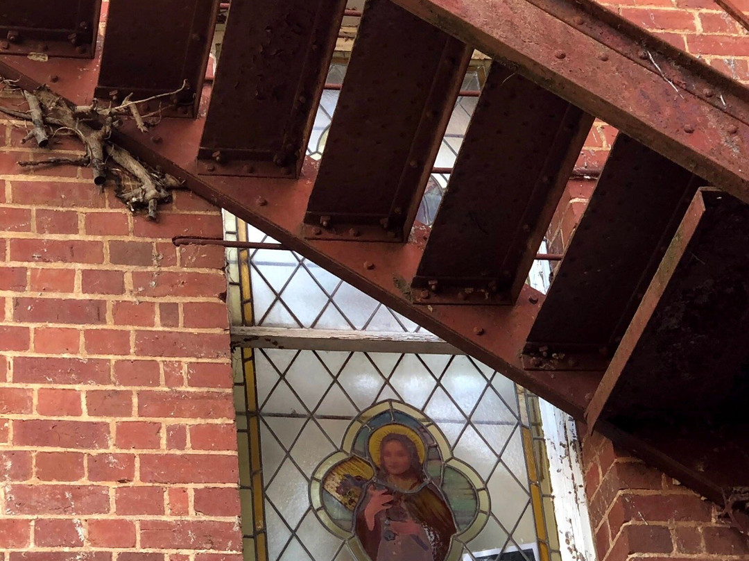 旧修道院酒店主图