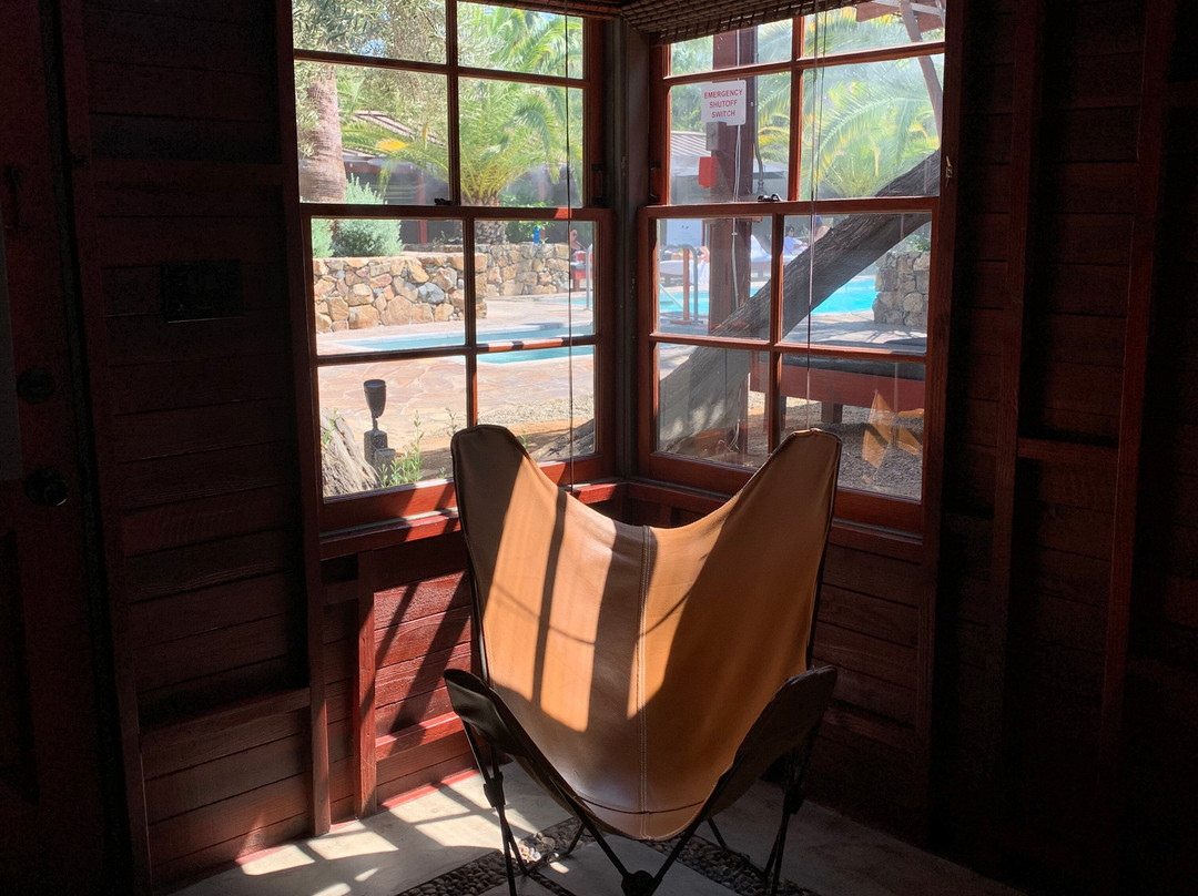 斯派罗木屋度假酒店主图