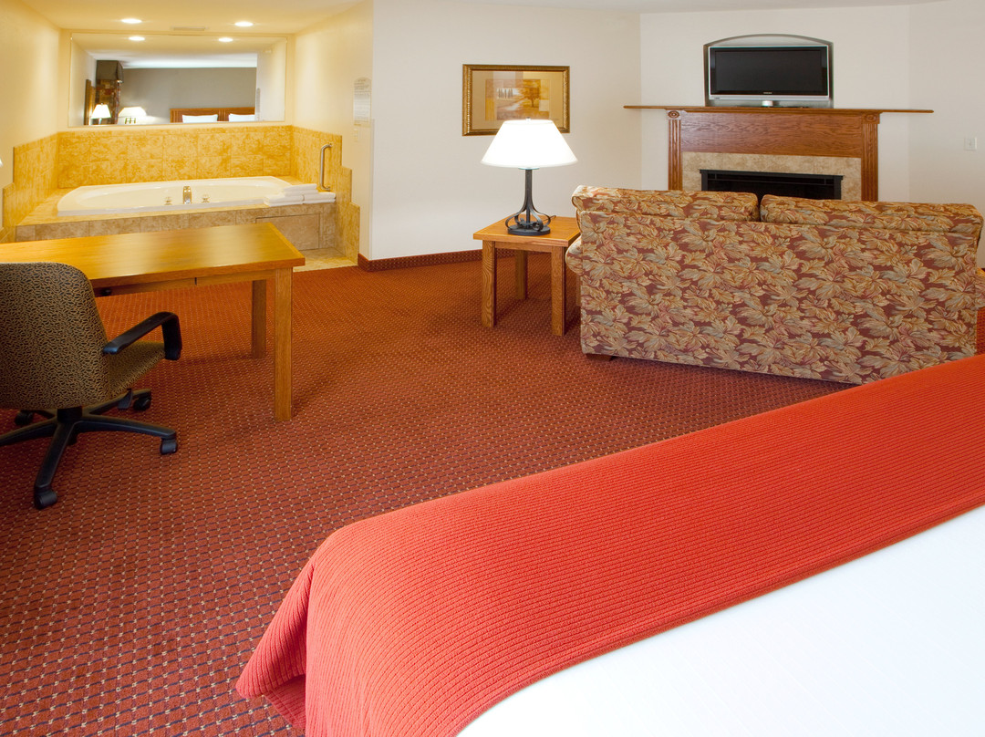 韦斯顿快捷假日&套房酒店主图