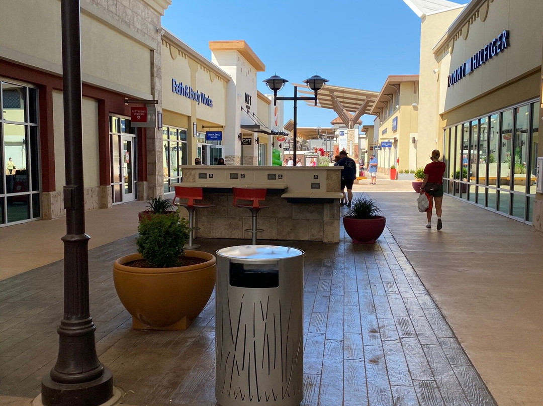 Tanger Outlets Fort Worth-沃思堡必去景点