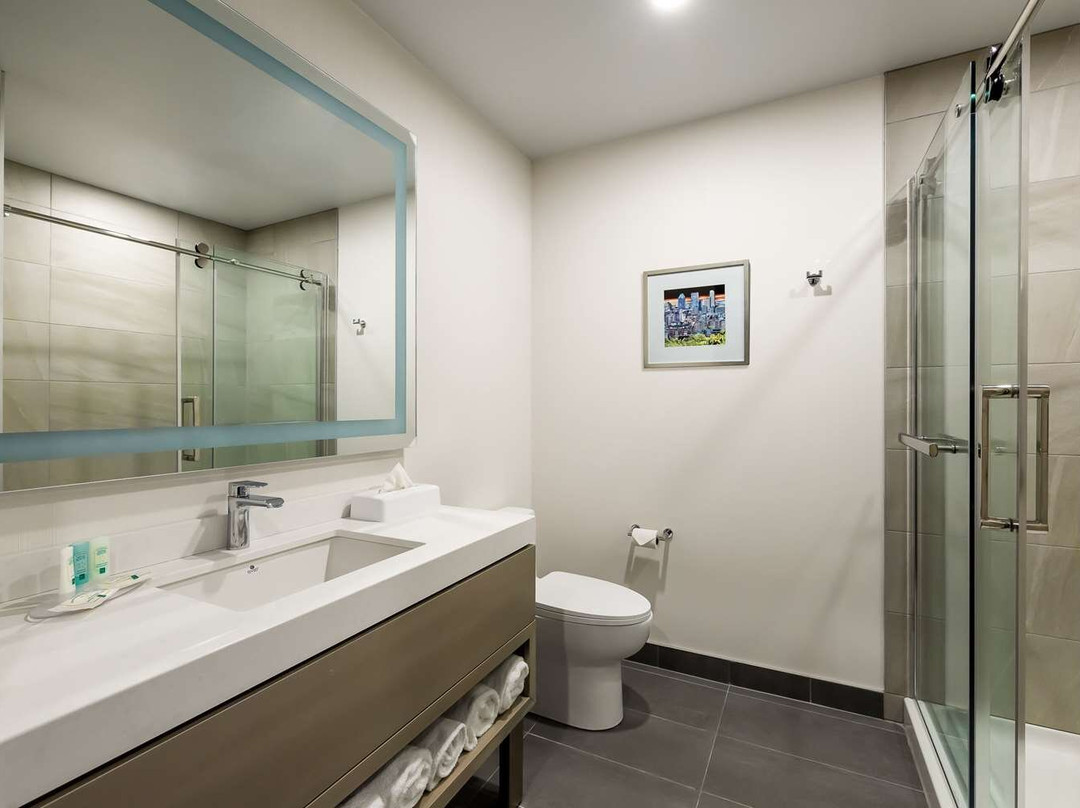 Quality Inn & Suites Brossard主图