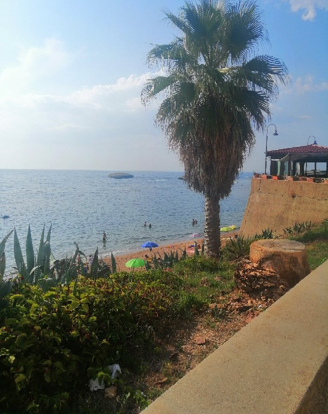Spiaggia dell'Arco-S'Archittu必去景点