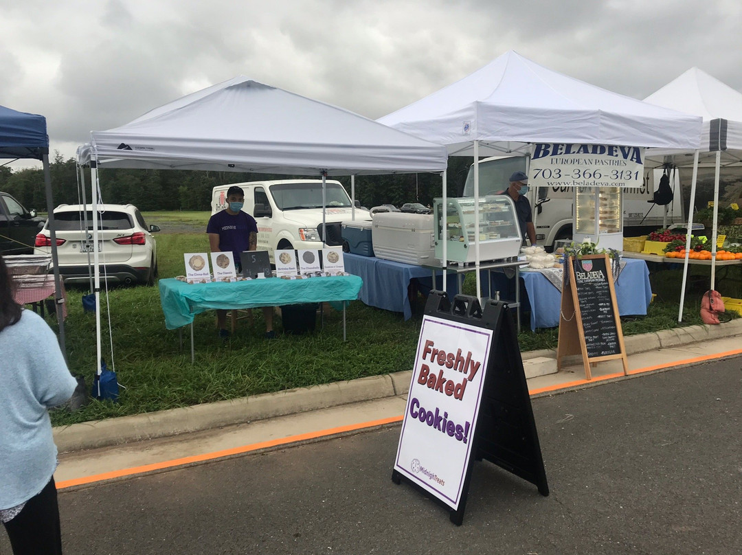 Loudoun Station Farmers Market景点图片