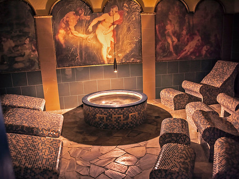 巴比伦酒店主图