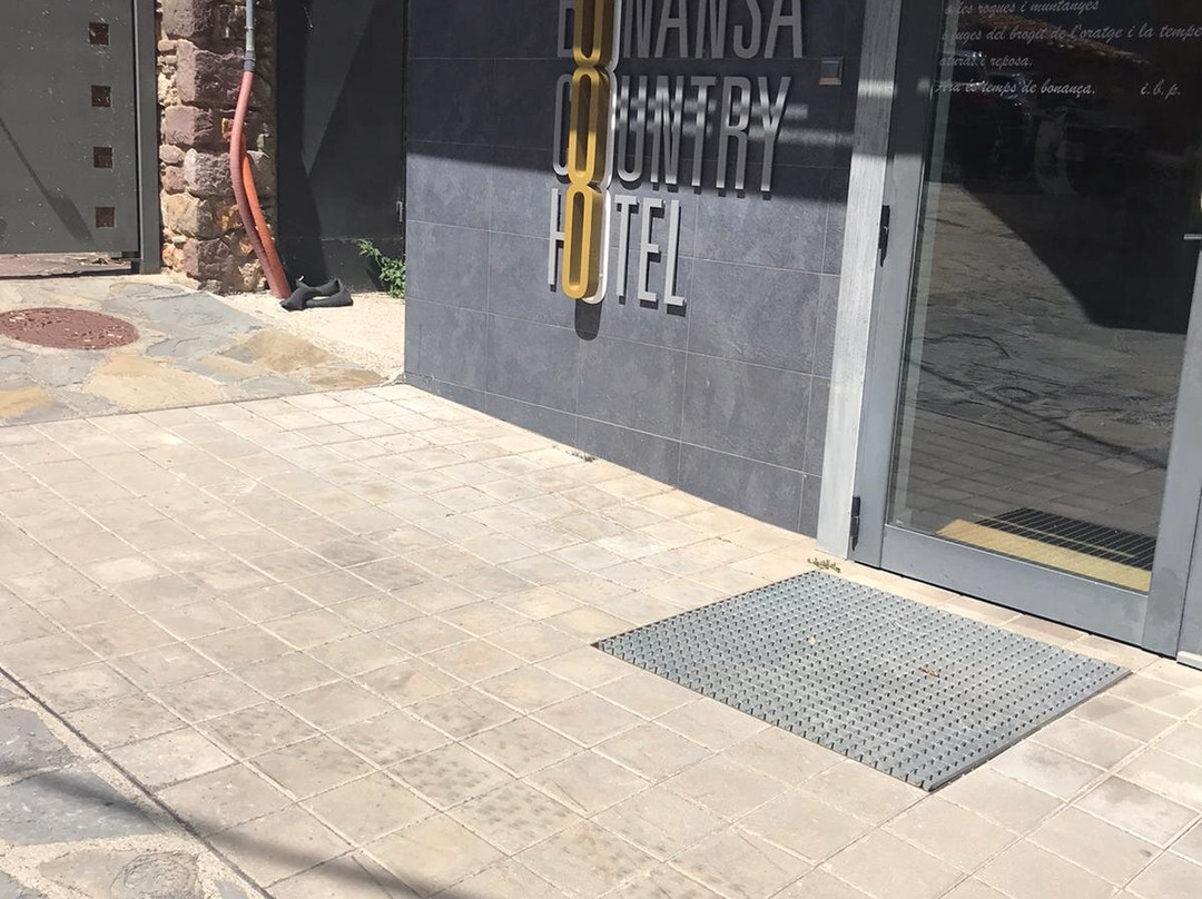 Bonansa Country Hotel主图