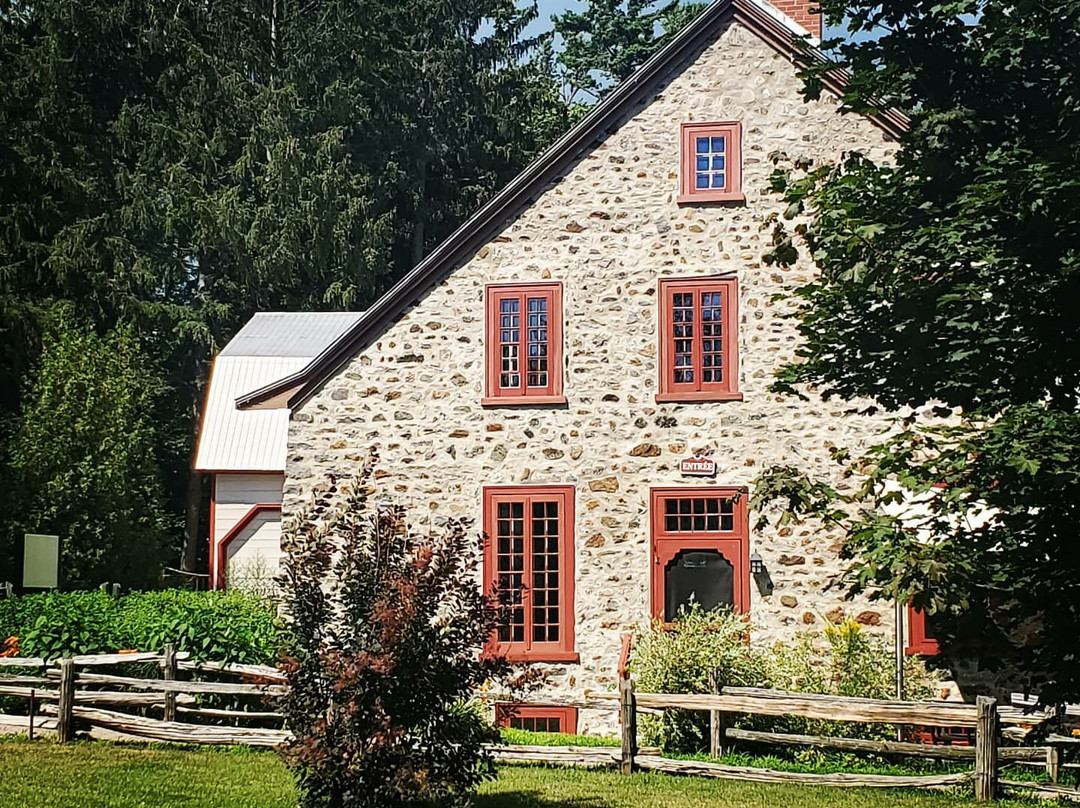 Moulin Seigneurial de Pointe-du-Lac-三河市必去景点