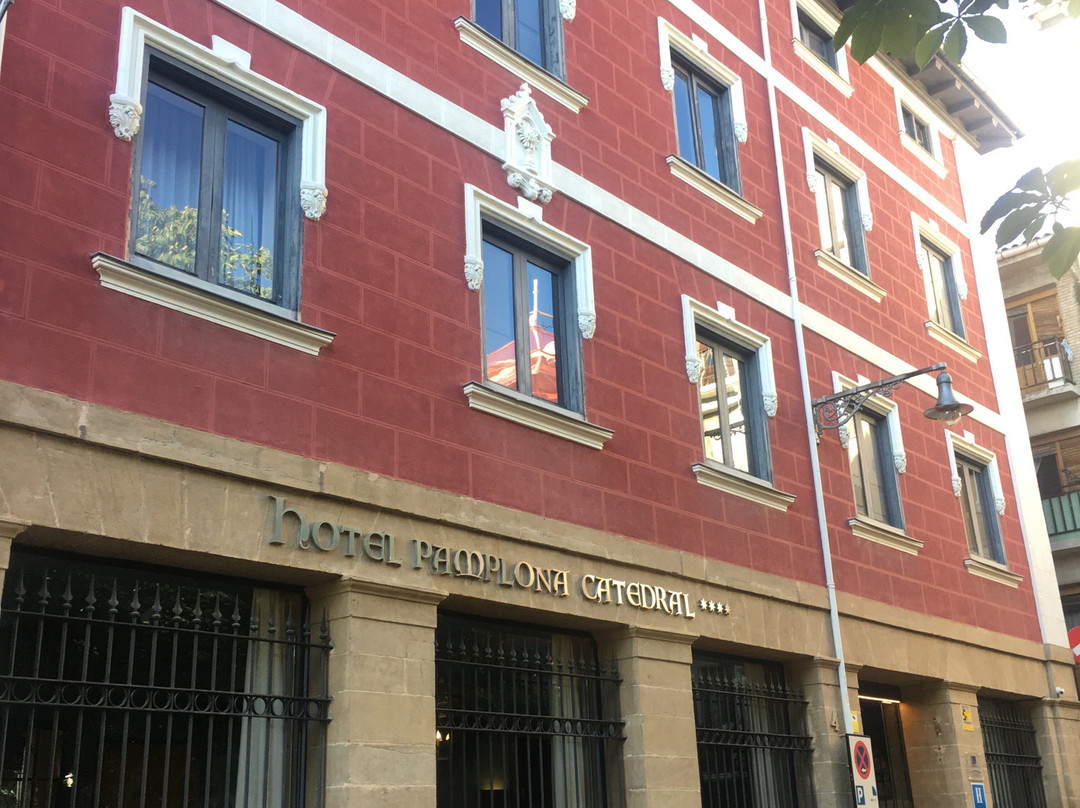 旅途之门酒店主图