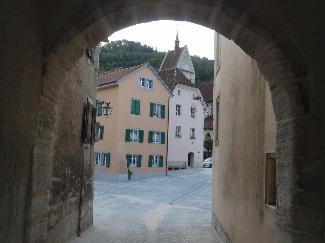 Porte Saint-Jean-Saint-Ursanne必去景点
