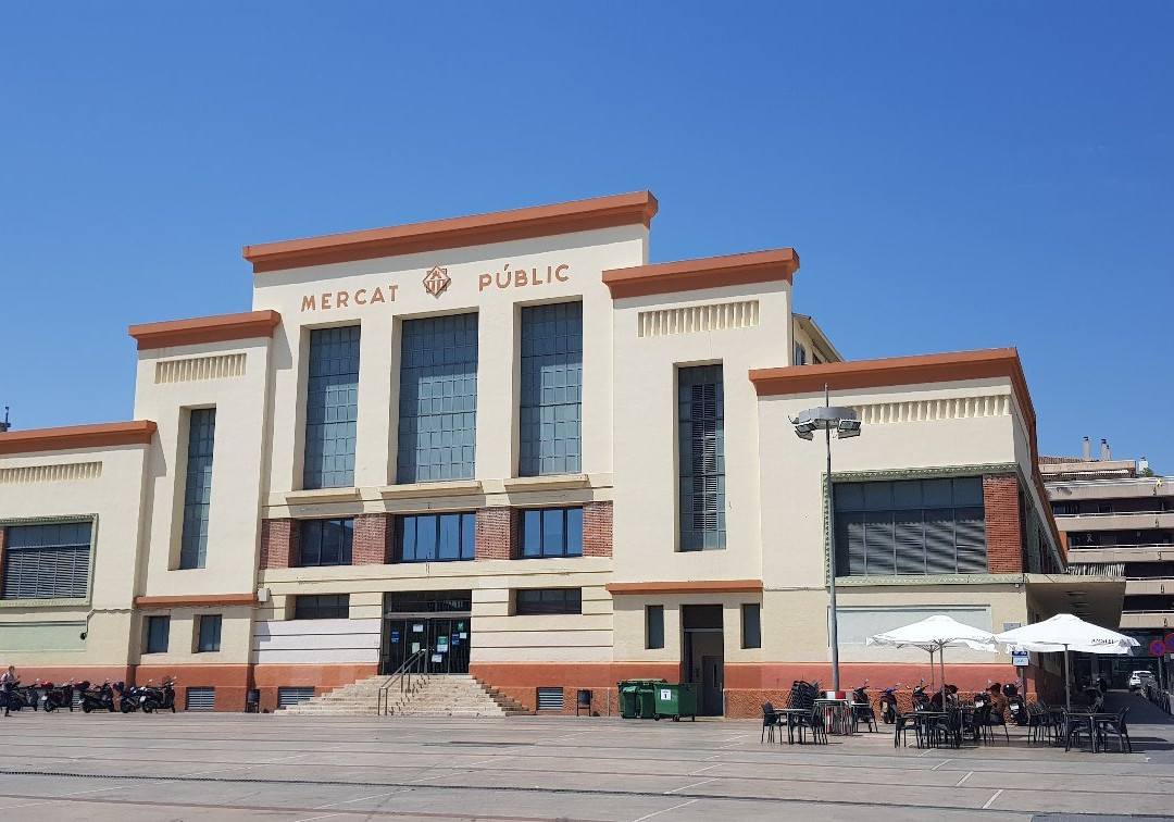 Mercat del Centre-比利亚努埃瓦－赫尔特鲁必去景点