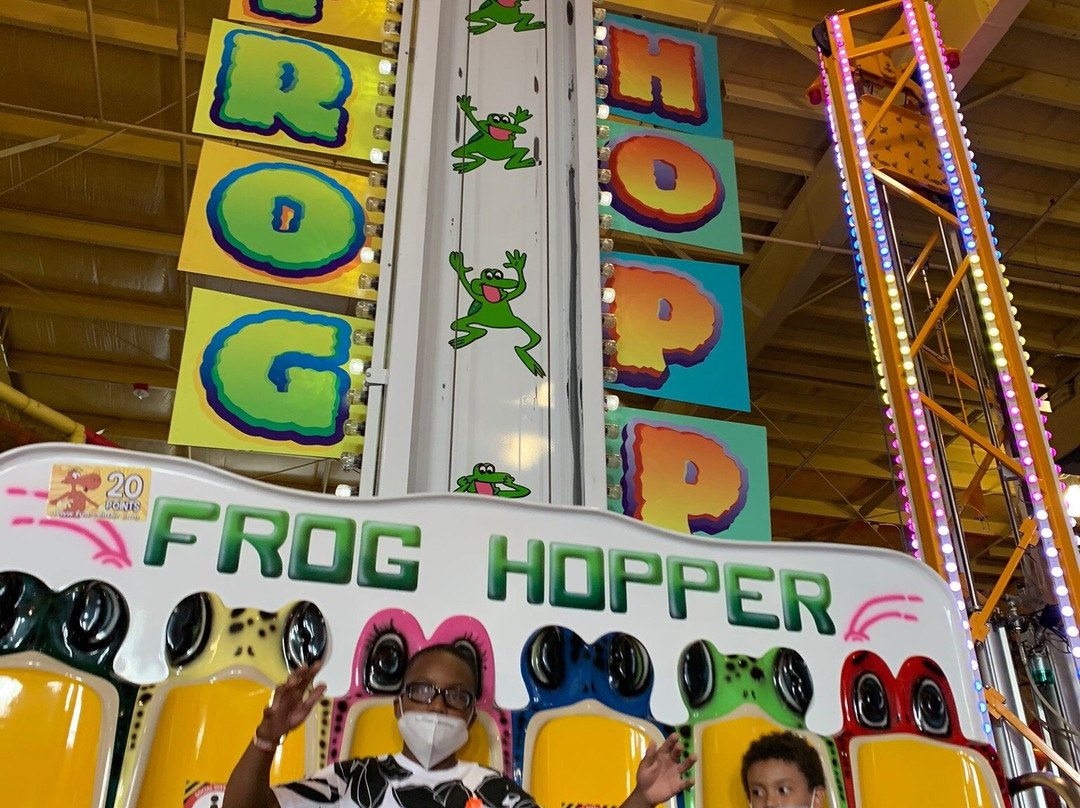 Family Fun Center and Bullwinkle's Restaurant-塔克维拉必去景点