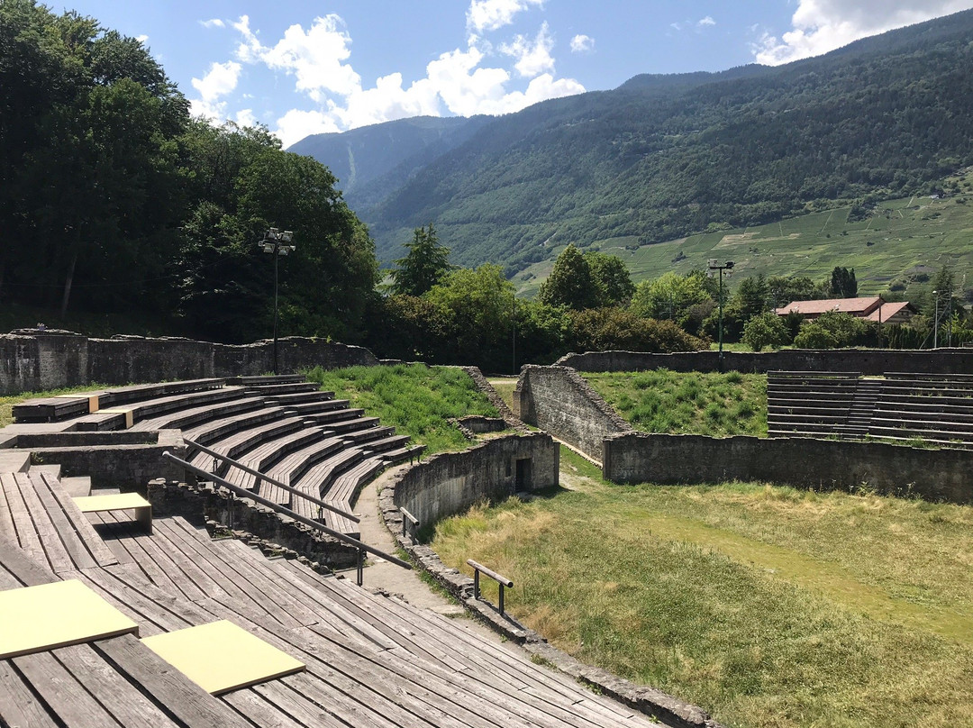 Amphitheatre Romain-马蒂尼必去景点