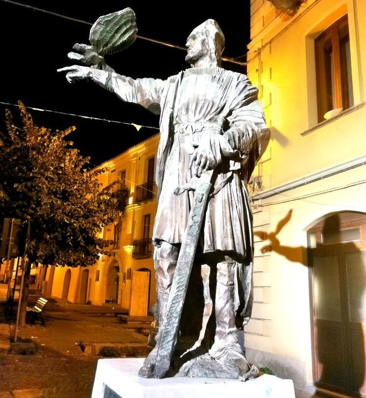 Federico II Statue of Svevia景点图片