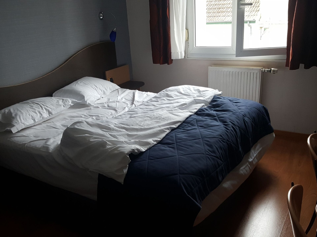 Logis Hôtel Au Tambour主图