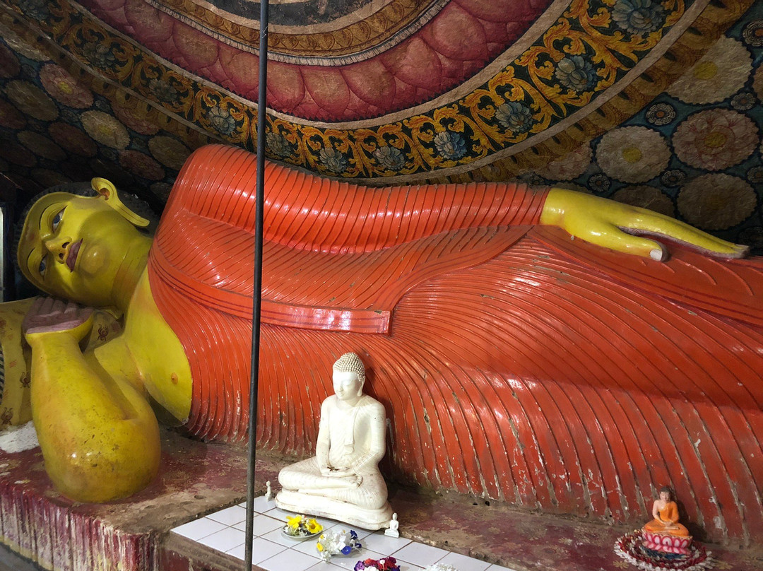 Pidurangala Royal Cave Temple-丹布拉必去景点