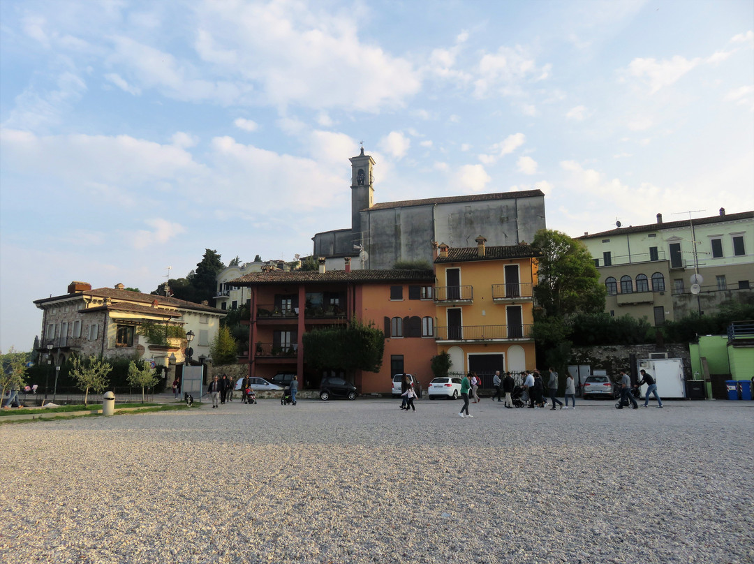 Spiaggia Rivoltella-代森扎诺-德尔加达必去景点