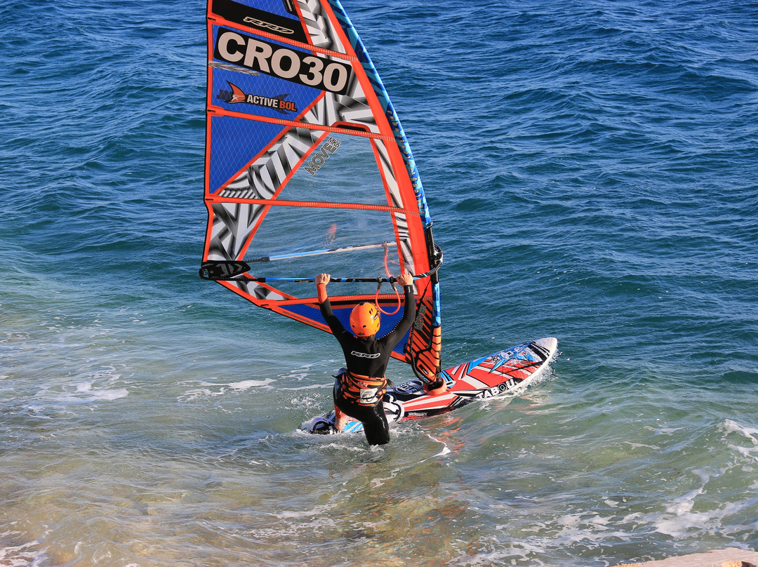 Active Bol windsurfing/kiteboarding景点图片