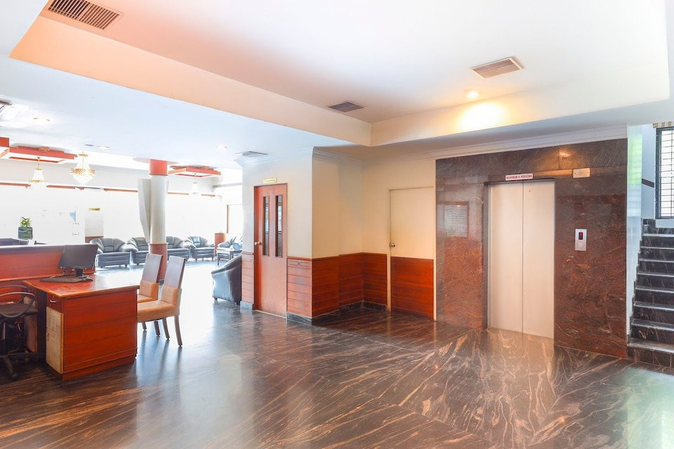 Hotel Gee Bee Palace主图