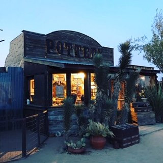 Pioneertown Motel主图