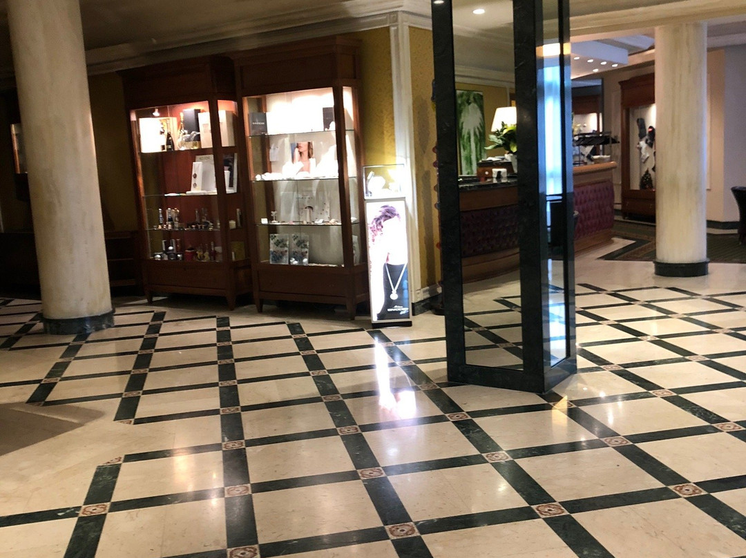 博尔戈皇宫酒店主图