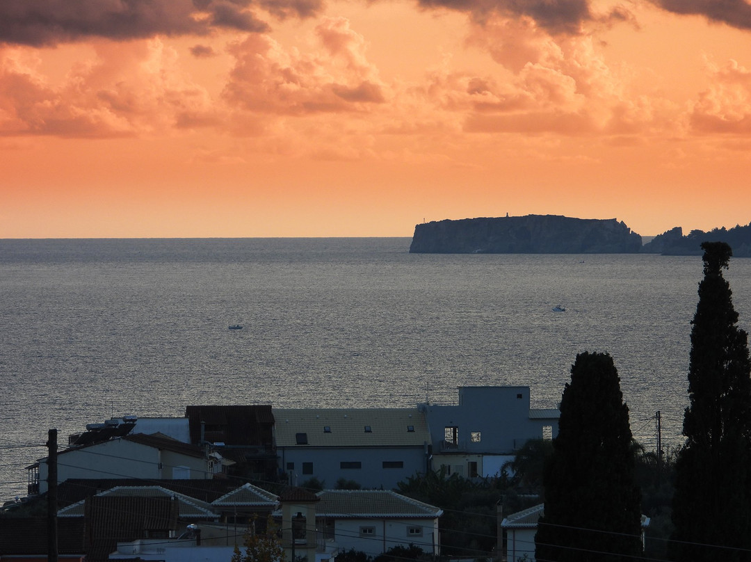 Thanos Village主图