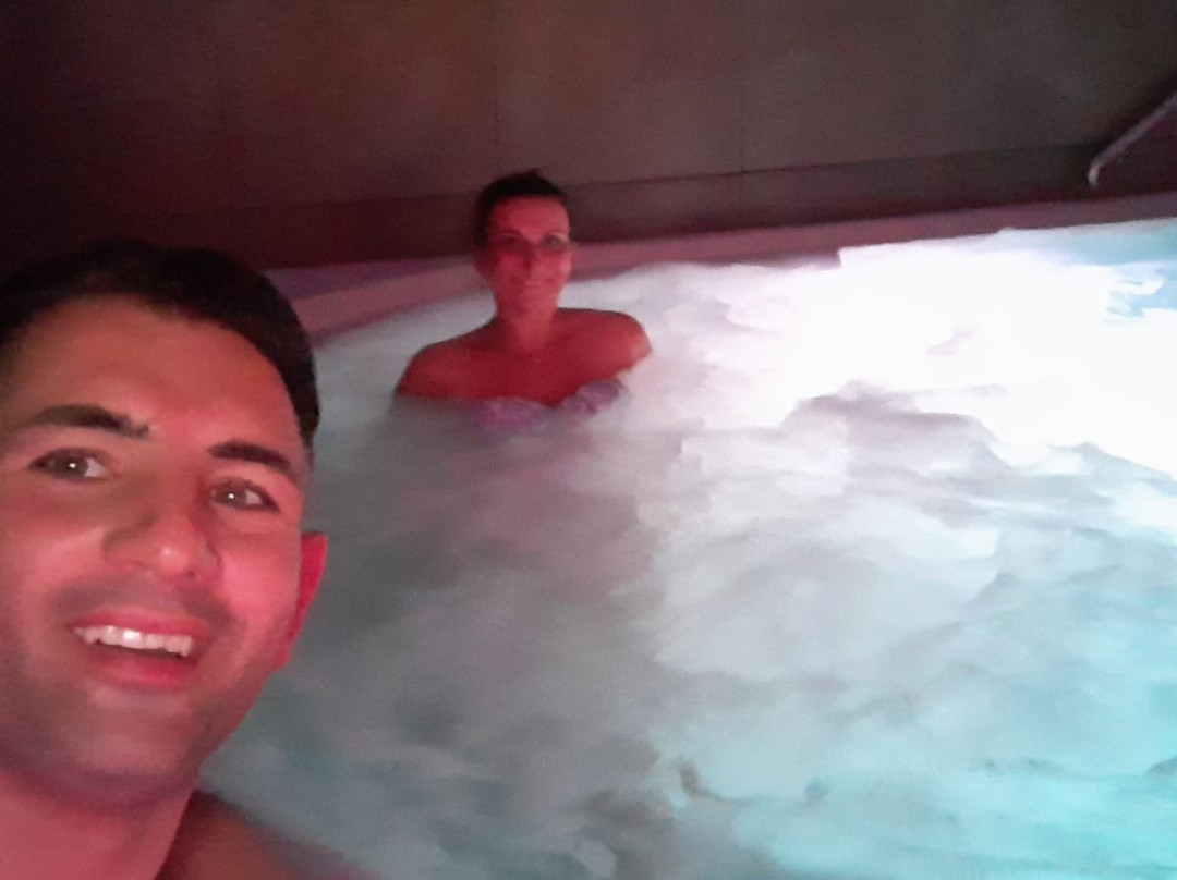 Charis Centro Benessere-洛科罗通多必去景点