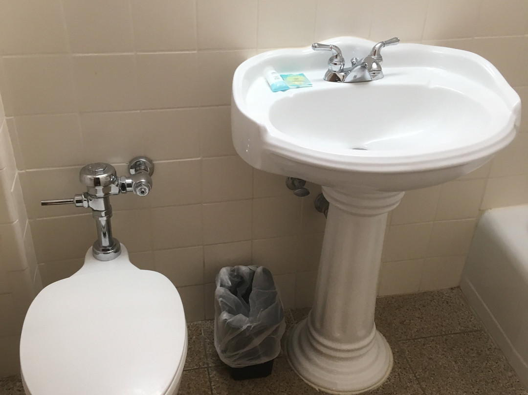 The Capitol Hotel主图